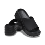 crocs skyline slide in black