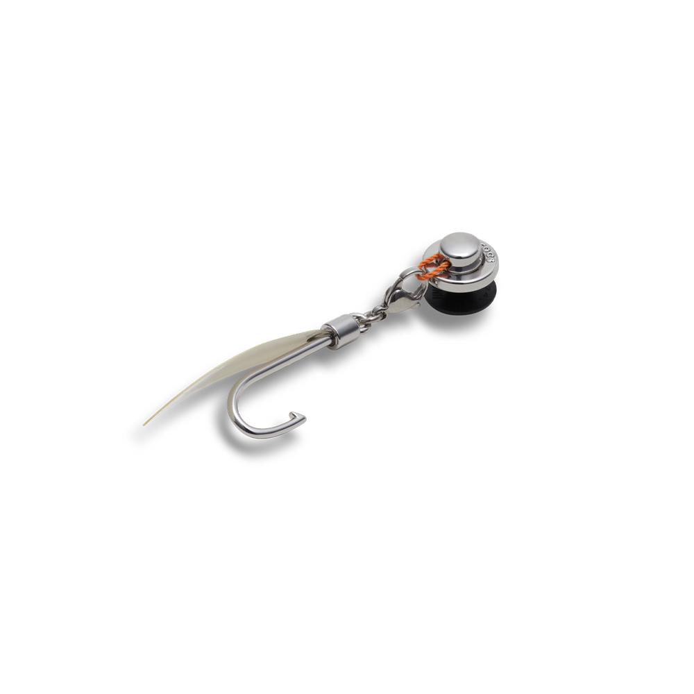 White Fly Fishing Fly 